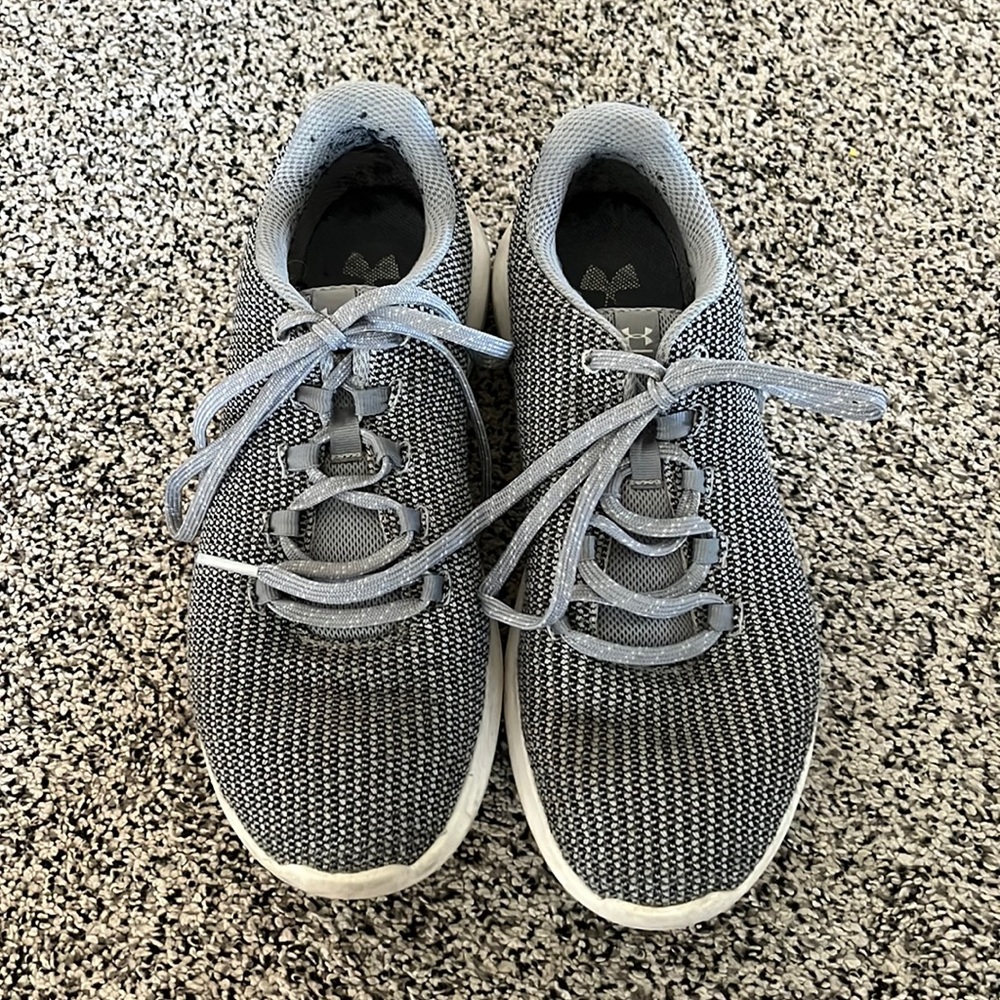 Under Armour Sneakers